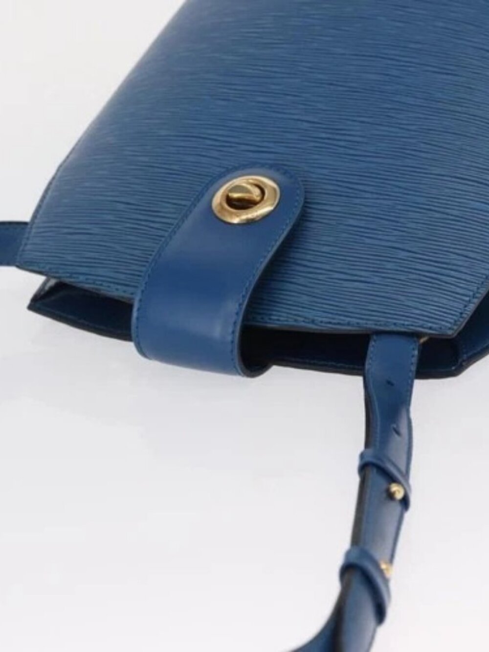 LOUIS VUITTON Epi Cluny Shoulder Bag Blue - Picture 6 of 15
